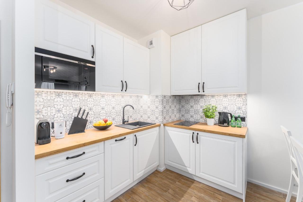 Lily Apartment Kolobrzeg Exterior photo