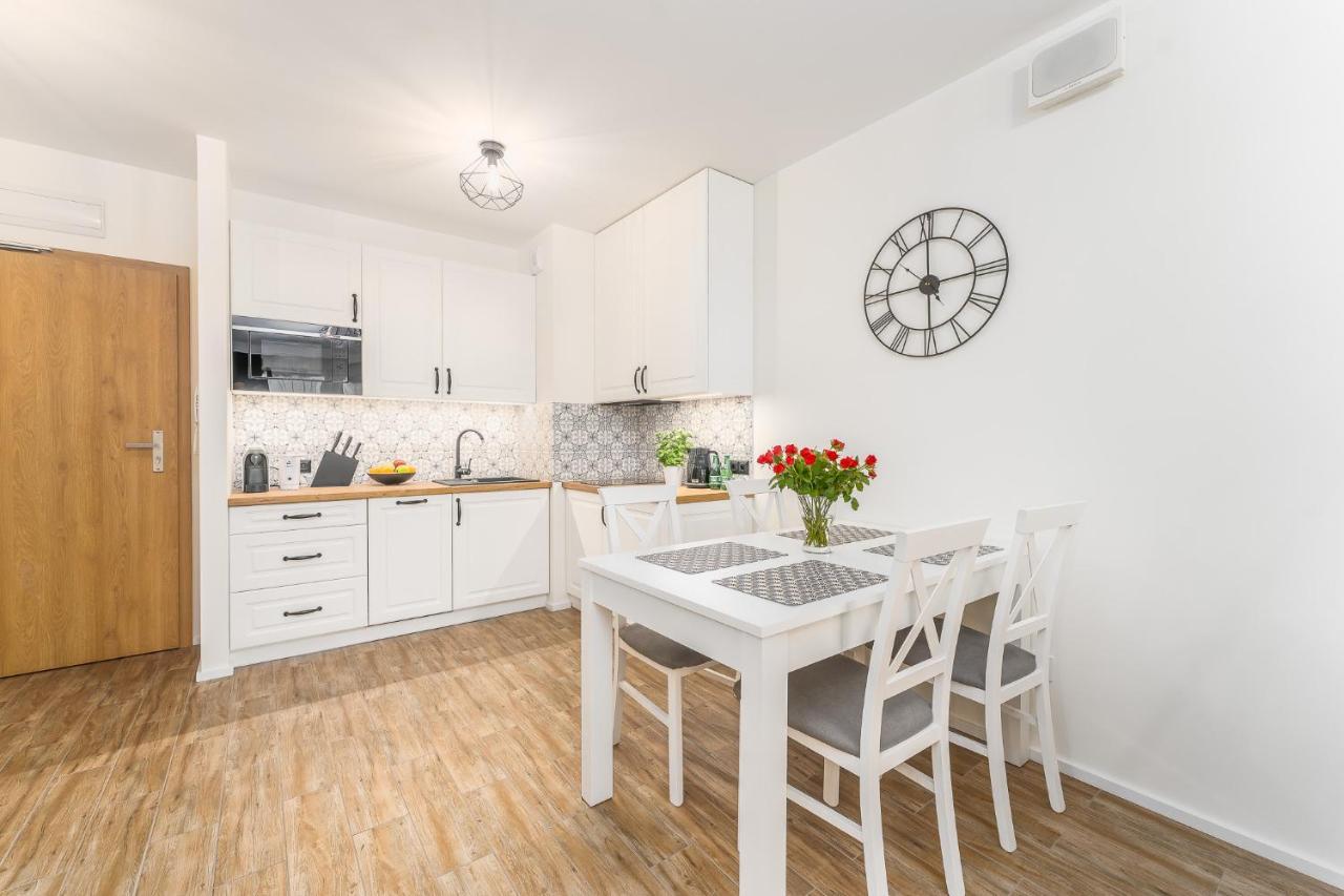 Lily Apartment Kolobrzeg Exterior photo