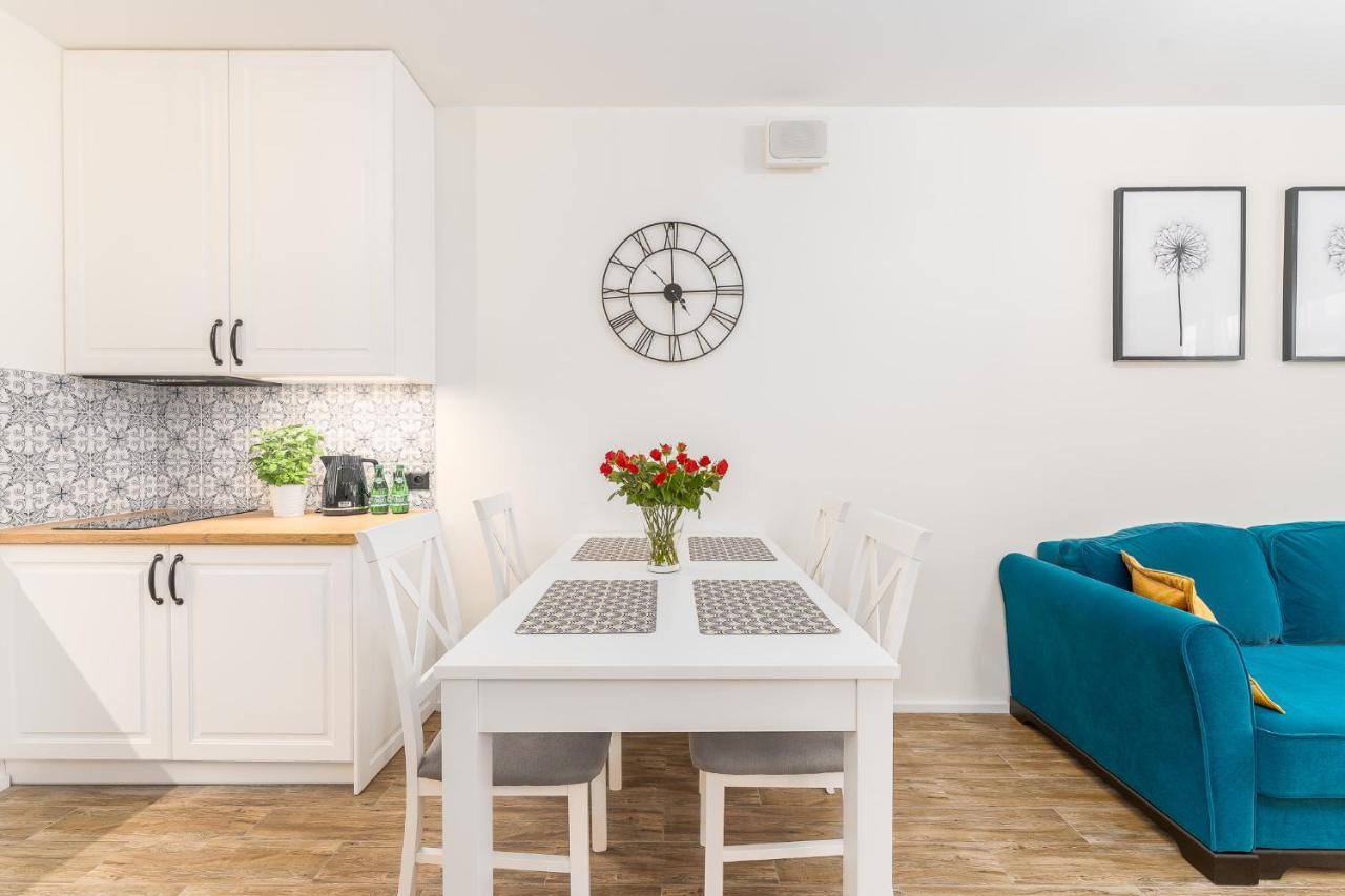 Lily Apartment Kolobrzeg Exterior photo